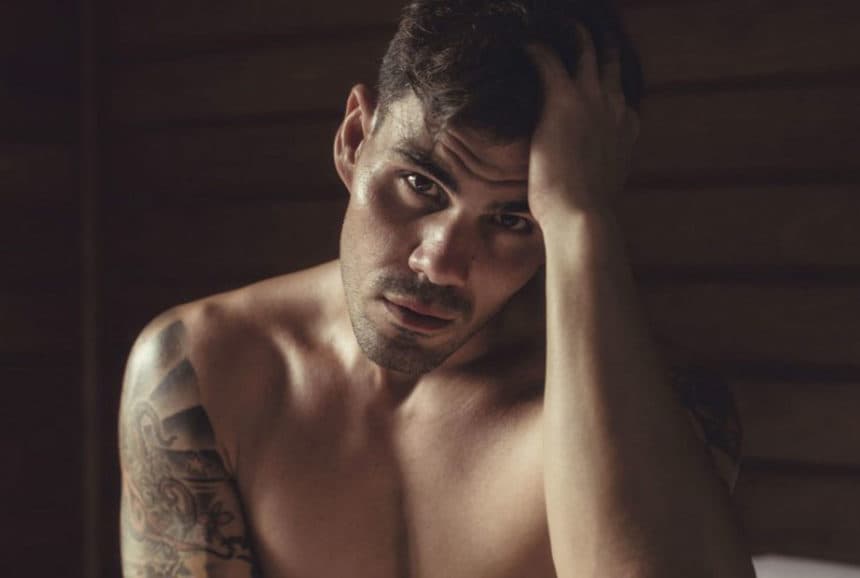 'Amor de Mãe': Juliano Cazarré vive amor proibido na trama e ganha notoriedade ao lado de Regina Casé