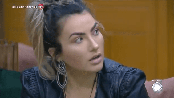 A Fazenda 11: Thayse é enganada por Mion e fica chocada com anúncio de cancelamento: "Sério?"