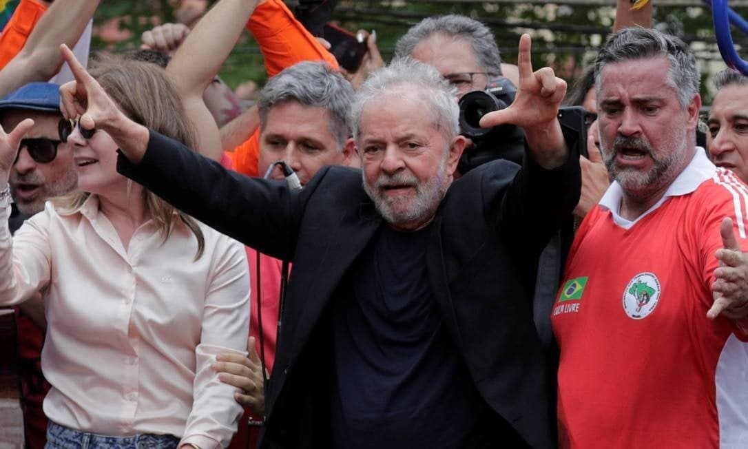 O presidente Lula durante discurso em que falou da Globo (Foto: Divulgação)