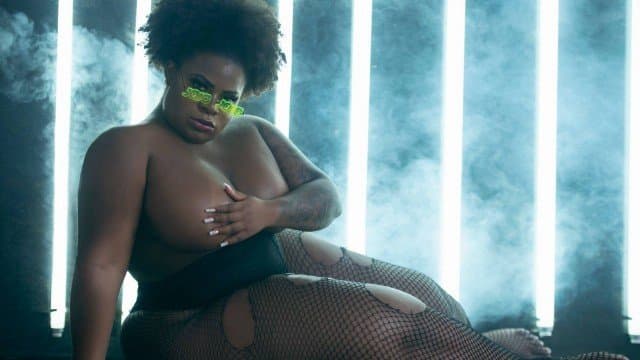 Jojo Todynho tira a roupa após várias cirurgias, mostra o corpo e desabafa: "Nunca serei magra''