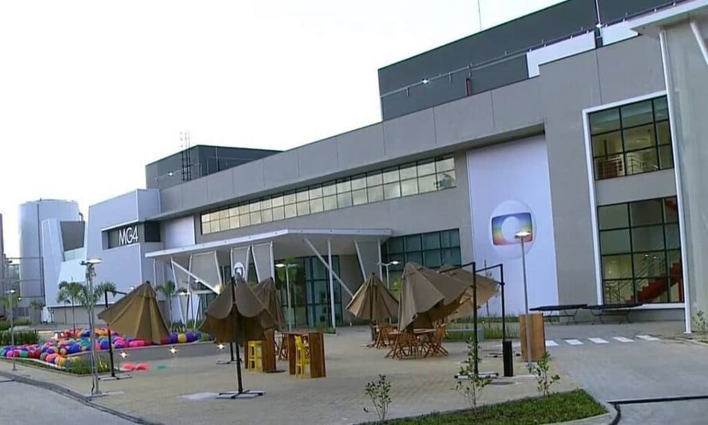 Globo, após cortar gastos da festa de fim de ano com empregados, anuncia grande medida para reverter situação após crise