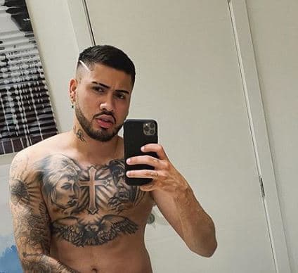 Kevinho ousa em foto e fãs comentam
