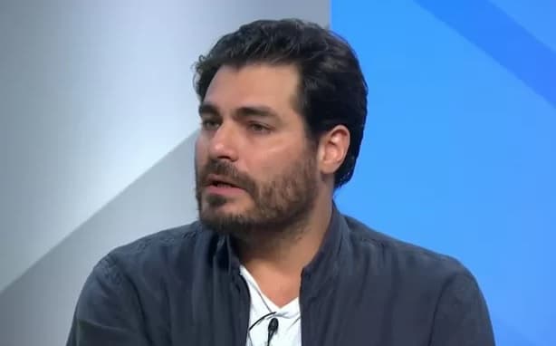 Thiago Lacerda é levado para delegacia por policiais após ser flagrado portando e usando drogas