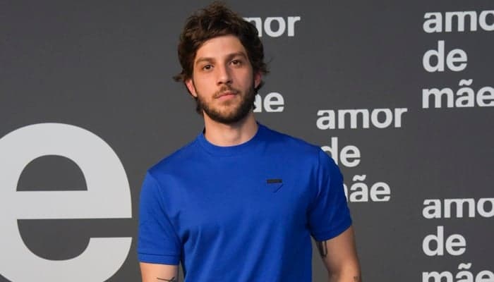 Chay Suede resolve se afastar de Amor de Mãe e Globo toma decisão
