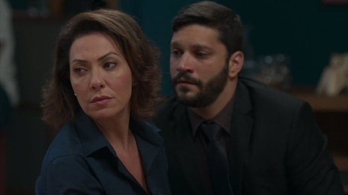 Bom Sucesso: Nana sofre grave acidente e Diogo se delicia com queda