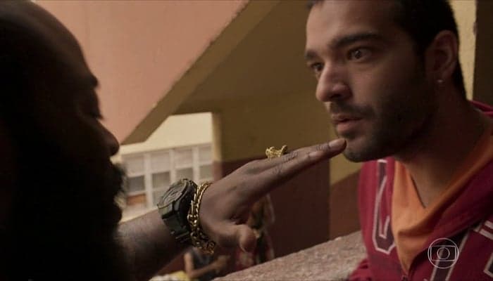 Sandro (Humberto Carrão) em cena da novela das nove da Globo (Foto: Reprodução/Globo) Sandro (Humberto Carrão) em cena da novela das nove da Globo (Foto: Reprodução/Globo)