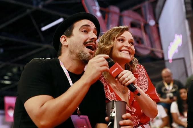 André Marques fala demais e acaba entregando namoro com Fernanda Rodrigues
