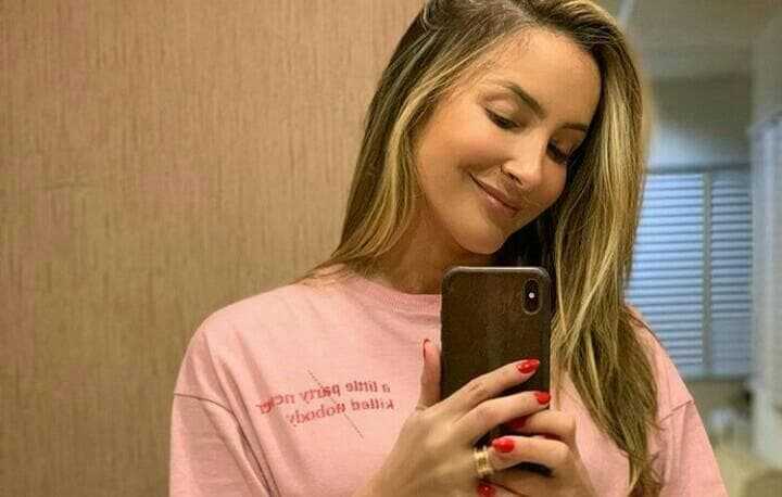 Claudia Leitte mostra corpo quatro meses após dar a luz e deixa público em choque: "Não é possível"