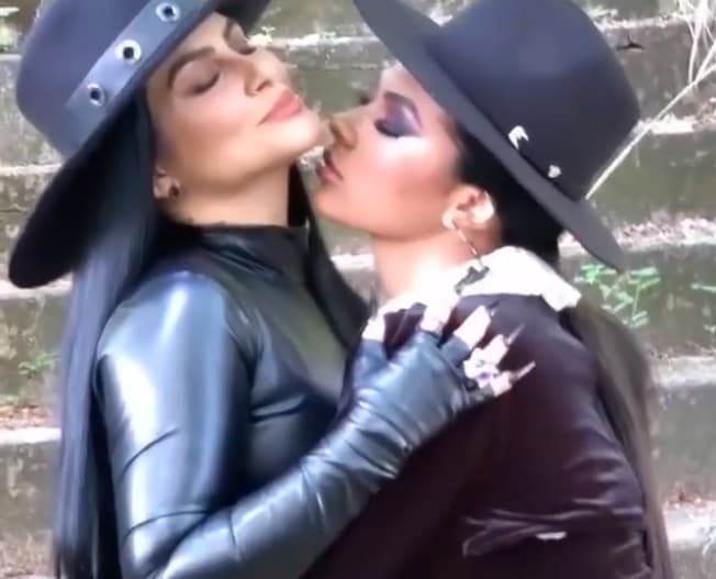 Cleo é vista em clima de romance com funkeira famosa e levanta rumores de relacionamento lésbico