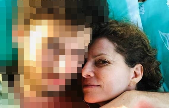 Debora Bloch aparece em foto rara com o filho caçula e impressiona pela semelhança