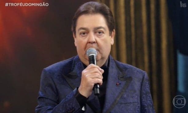 Faustão passa por gafe histórica, fica sem voz no Troféu Domingão e sai do ar sem avisar a ninguém