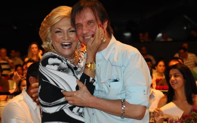 Série mostra relação de Hebe Camargo e Roberto Carlos