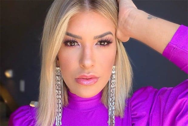 Que tiro! Lore Improta surge em clique ousado, exibe curvas e leva internautas à loucura: "Aí meu coração"
