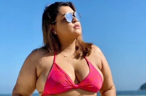 Preta Gil aparece só de biquíni em foto ousada e viraliza após comentário absurdo sobre parte íntima