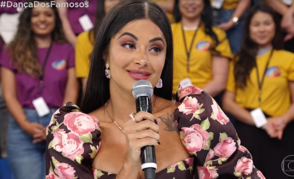 Faustão confronta Aline Riscado sobre namoro com Gabigol e assistente choca com resposta