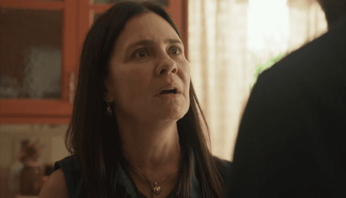 Amor de Mãe: Thelma é vítima de sabotagem e tem restaurante interditado