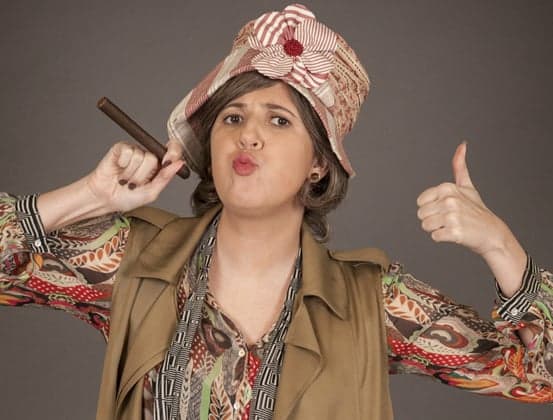 Dani Calabresa como Dona Catifunda, na nova versão de Escolinha do Professor Raimundo (Foto: Divulgação/TV Globo)