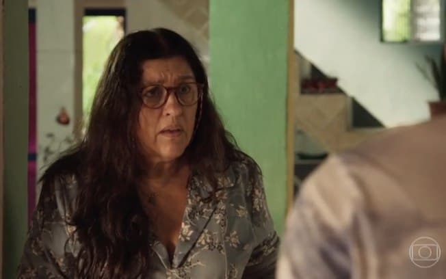 Amor de Mãe: Lurdes reencontra Domênico e choca o rapaz com revelação
