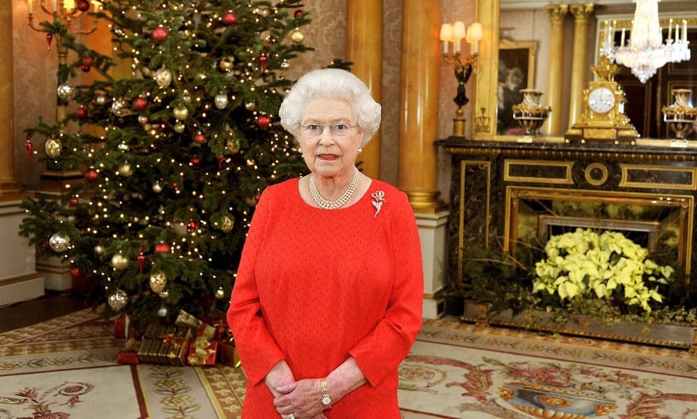 Em meio a polêmicas, Rainha Elizabeth gasta fortuna em presentes e assombra com valores