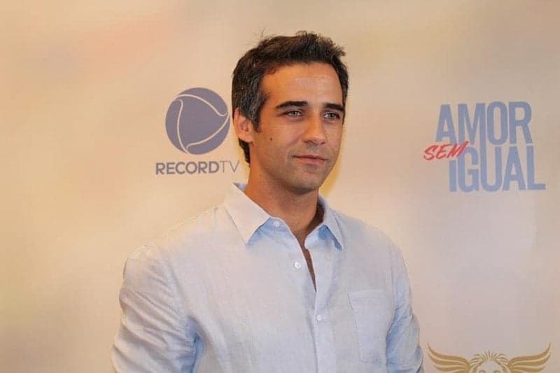 Amor Sem Igual: Rafael Sardão ocupa posto de novo galã da Record e ganha chance de ouro como protagonista