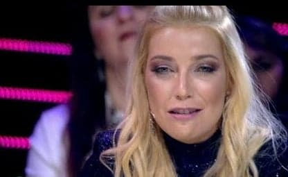 Luiza Possi ganha presente de Natal incomum e aos prantos expõe para todo mundo o que é