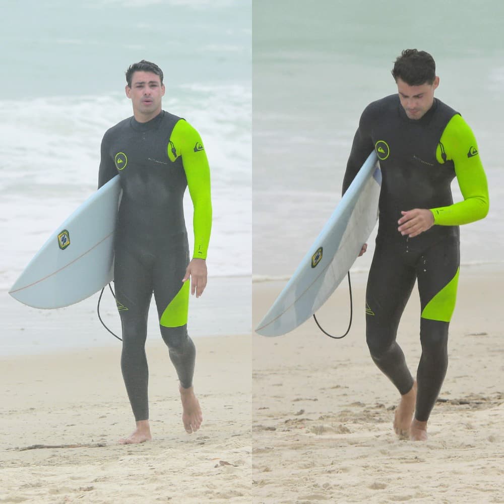 Cauã Reymond foi flagrado usando roupa de surfe no Rio (Foto: Dilson Silva/AgNews) Cauã Reymond foi flagrado usando roupa de surfe no Rio (Foto: Dilson Silva/AgNews)