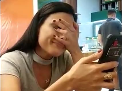 Márcia Dantas, do SBT, cai no choro em público ao descobrir que será nova âncora do Primeiro Impacto; vídeo