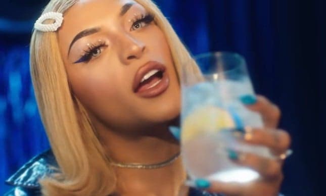 Tô é morta! Pabllo Vittar tira tudo, surge completamente pelada e mostra demais