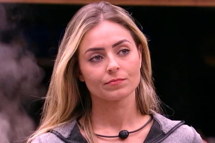 Paula, participante do BBB, assume que perdeu tudo que ganhou no reality