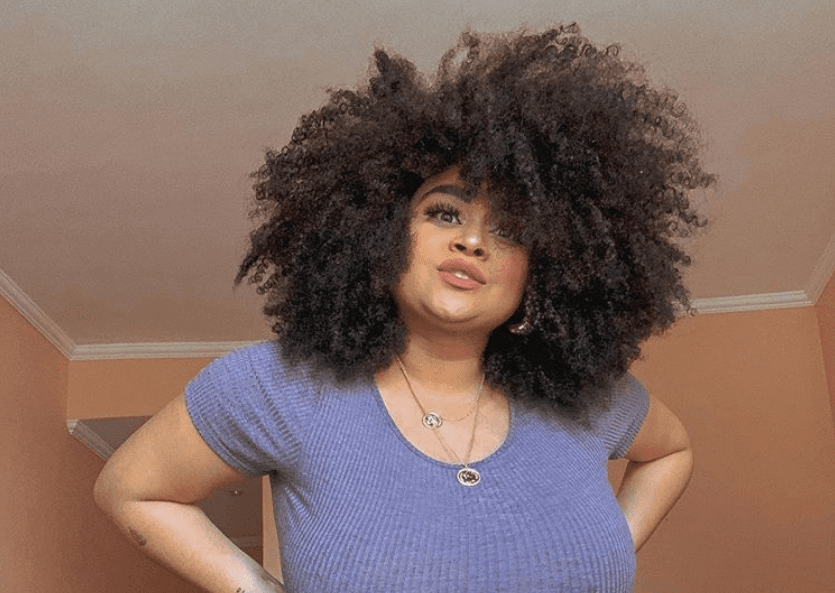 Rízia do BBB comenta sobre gravidez e rebate comentários: 'Gorda não pode engravidar'
