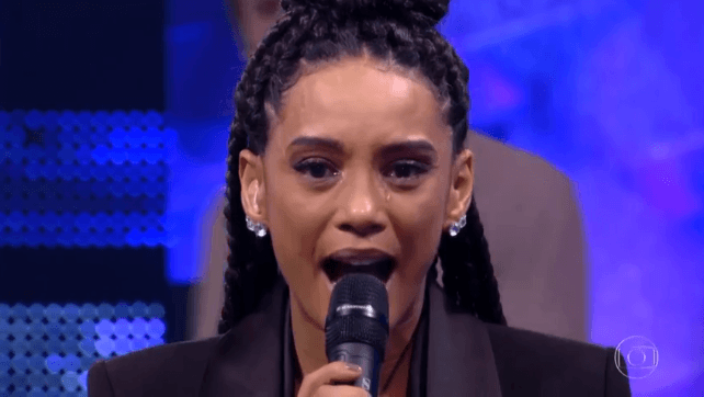 De gafe a homenagem: Taís Araújo cai em lágrimas após receber declaração na final do Popstar