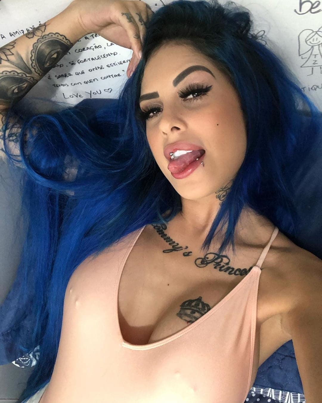 Tati Zaqui mostrou piercing íntimo em um clique nas redes sociais (Foto: Reprodução/Instagram)