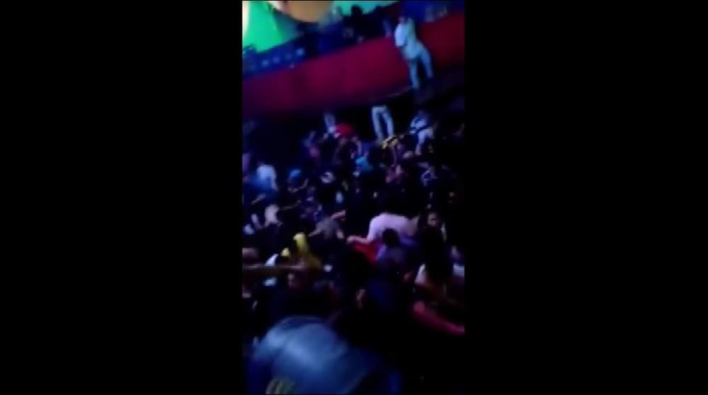 Camarote desabou durante show da dupla Jorge e Mateus (Foto: Reprodução/EPTV)