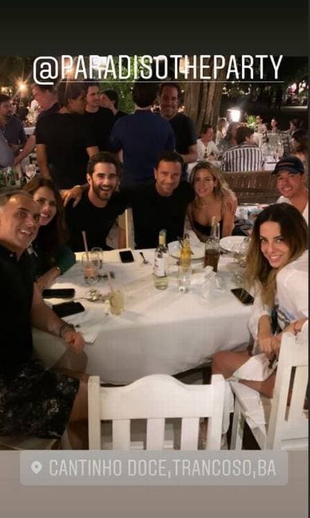 Luciana Gimenez ao lado de Anuar Tacach e amigos (Foto: Reprodução/ Instagram) Luciana Gimenez ao lado de Anuar Tacach e amigos (Foto: Reprodução/ Instagram)