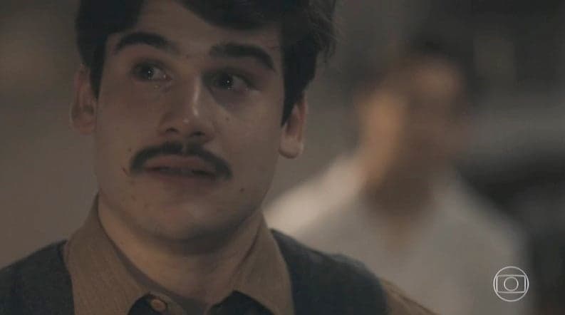 Éramos Seis: Alfredo parte para cima de Inês e desperta fúria de Carlos