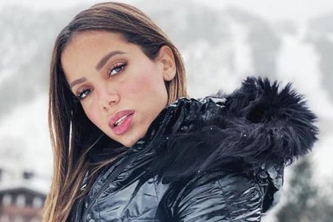 Bissexual, Anitta fala sobre romance misterioso com outra mulher: "eu sempre fico"