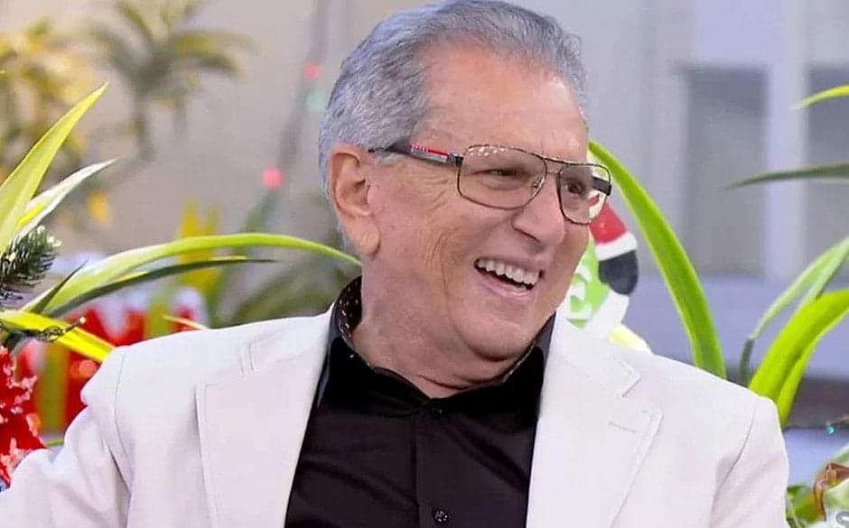 Carlos Alberto de Nóbrega segue internado sem previsão de alta e tem encontro surpreendente em hospital de SP