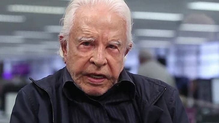 Cid Moreira sofre queda, é socorrido com ferimentos e levado às pressas para hospital do RJ