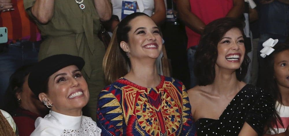 Salve-se Quem Puder tem festa de lançamento e romance gay é exposto durante a noite da Globo