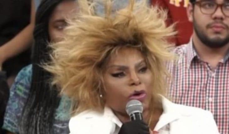 Elza Soares dá resposta lacradora após mulher zombar do seu cabelo