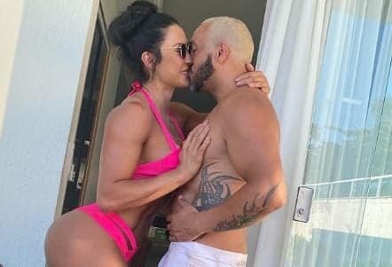 Belo fala pela primeira vez sobre gravidez de Gracyanne Barbosa: "Um filho muda tudo"