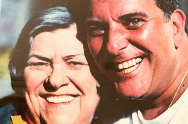 Cinzas de Jorge Fernando e Hilda Rabello são jogadas em lugar favorito do famoso: “Juntinhos para sempre”