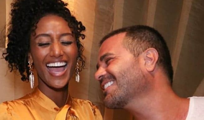 Rodrigo Phavanello pega Sabrina Paiva de surpresa e faz pedido de casamento