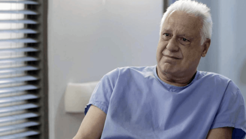 Bom Sucesso: Alberto desaba e chora ao realizar seu último desejo ao lado de Paloma