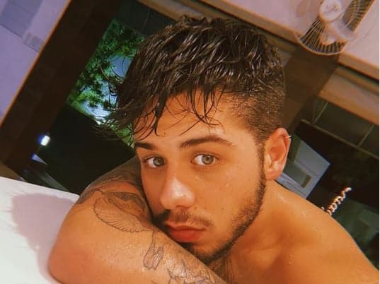 Filho de Leonardo, Zé Felipe vira alvo de piada ao aparecer completamente diferente: "Nota 2"