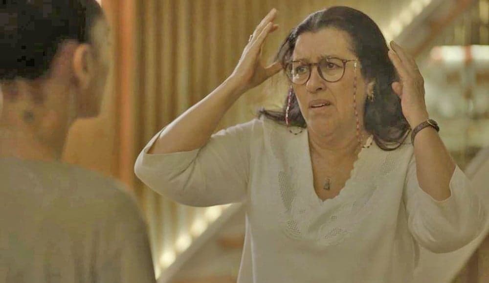 Amor de Mãe: Lurdes recebe notícia bombástica que mudará completamente sua vida