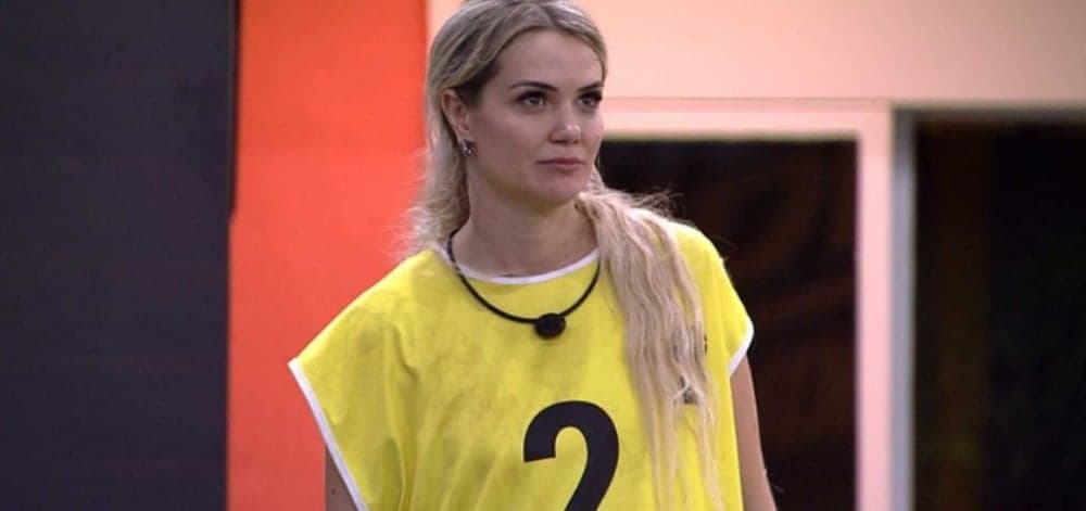 Passado polêmico de Marcela, do BBB 20, detonando a Globo e sugerindo a morte de Dilma Rousseff é revelado: 'Fora'