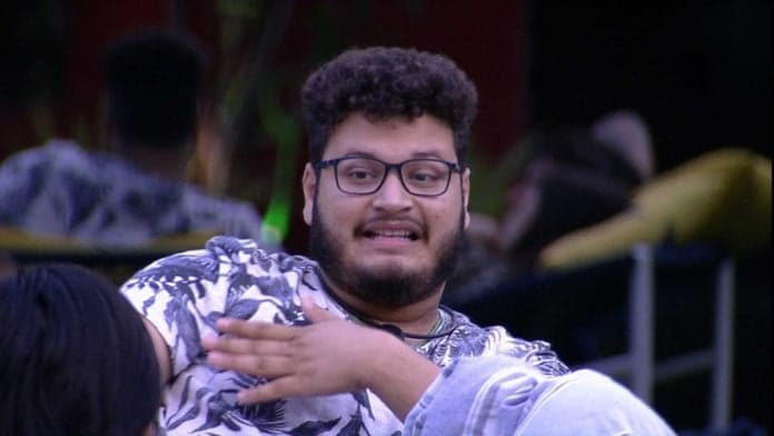 Victor Hugo vira piada no BBB20 por mau cheiro e brother pede: "Usa cloro"