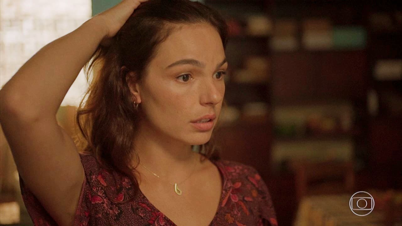 Betina fica em choque com segredo revelado na novela Amor de Mãe Betina fica em choque com segredo revelado na novela Amor de Mãe