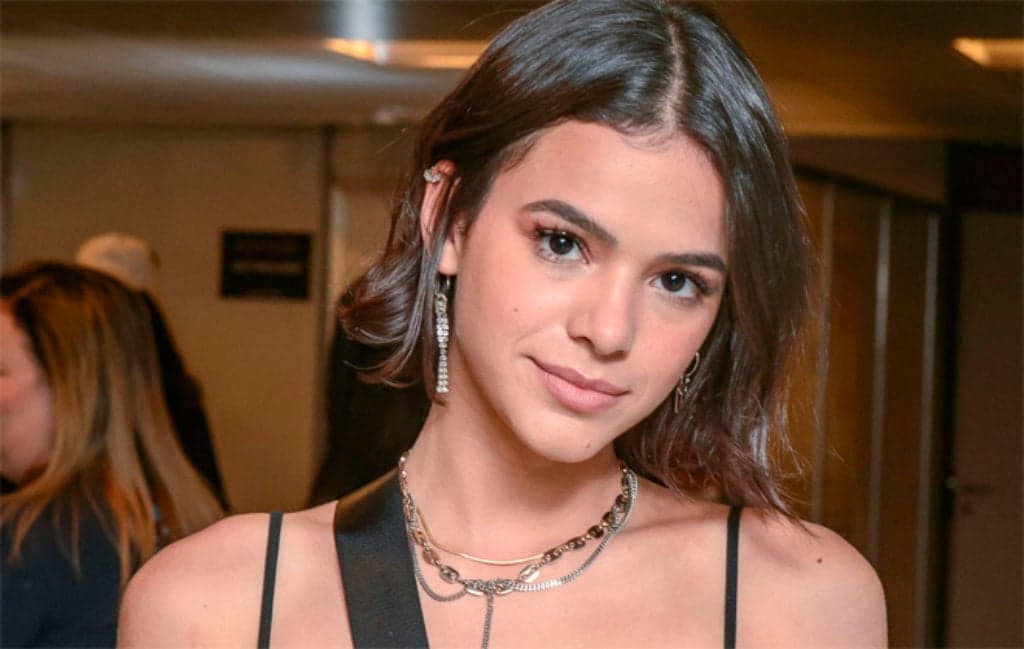 A famosa atriz da Globo, Bruna Marquezine deixou os seus seguidores de queixo caído ao revelar que havia esquecido o quanto era ruim assistir o BBB 20 (Foto: Divulgação)